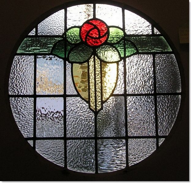 Round, circular and oval stained glass windows